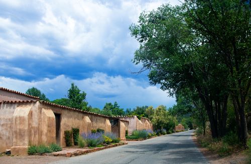 Photo of upper Canyon Road